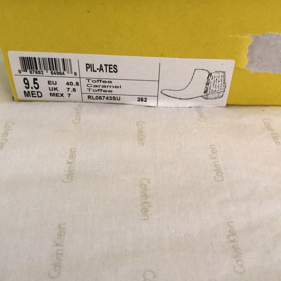 🎈SALE Kenneth Cole Reaction Booties - Picture 6 of 6